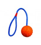 Hračka TRIXIE míč gumový na provazu 30 cm